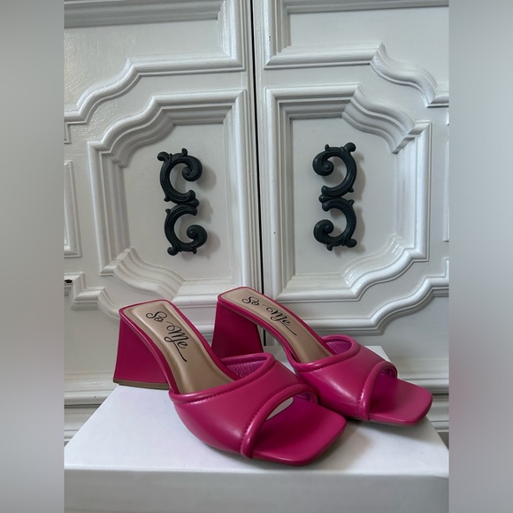 Pink triangle chunky sandals - Picture 2 of 2